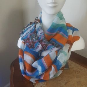 G. Scarf of many colors.